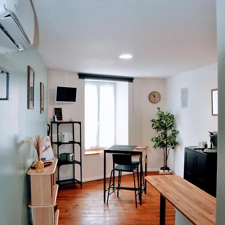 Apartment Pres De Brioude - 'esprit Vacances' *